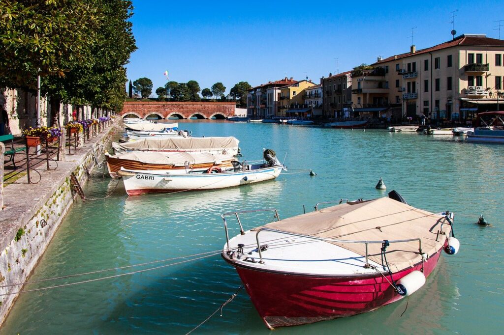 peschiera del garda, garda, boat