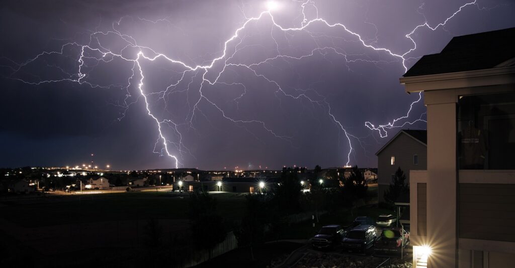 storm, thunder, rays
